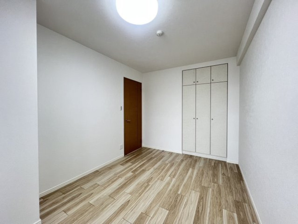 アルファステイツ西町の洋室