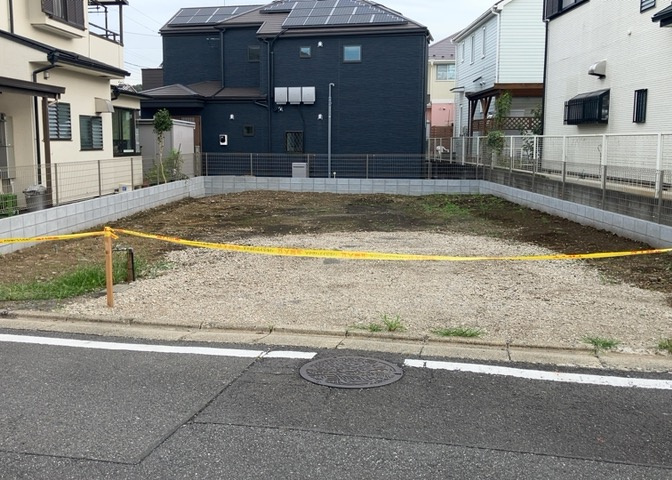 土地探しをしていると都市計画区域という言葉を目にすると思います。法律によって、都道府県知事や国土交通大臣が指定するエリアのことを指しており、都市計画区域は市街化区域と市街化調整区域に分けられています。
