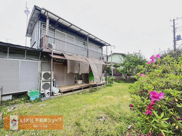 お庭も広く、夏にはお子様のプールなどで遊んだり家庭菜園を楽しんだりお家時間を楽しめます。