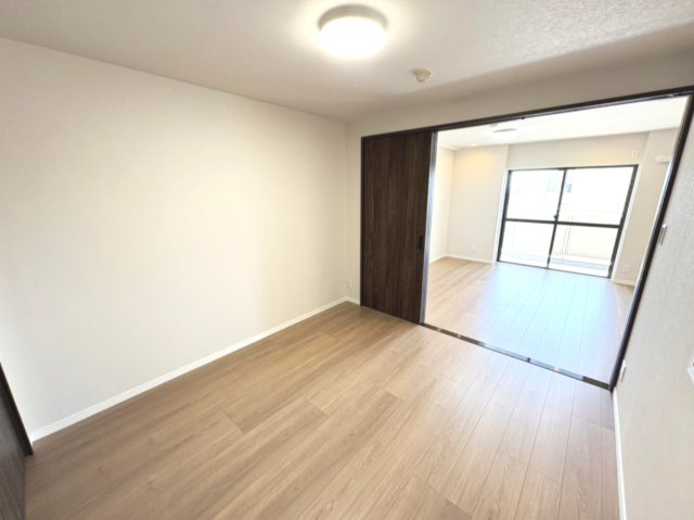 洋室（5.4帖）です。