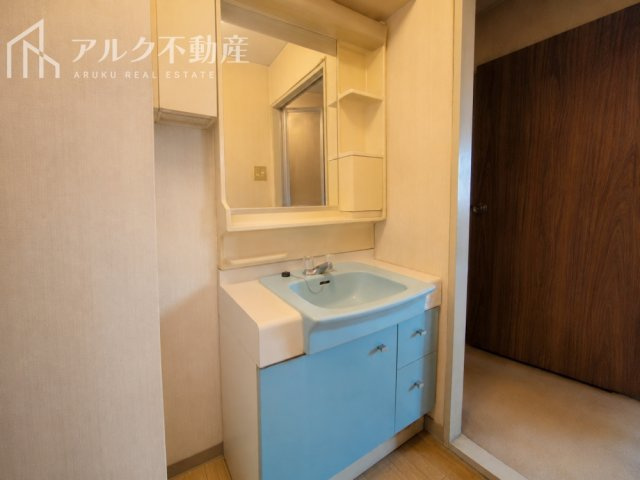 洗面化粧台　※AIによる荷物除去を行っております