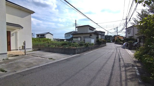 全居室6帖以上・全居室に収納がある4LDK！2026年6月リフォーム済！南東向きバルコニーで陽当り良好！まとまった水回り動線で、家事の移動もスムーズです！駐車スペース2台可(車種による)！