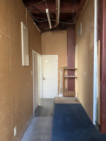 1階バックヤード部分