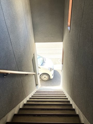 2階へあがる外階段