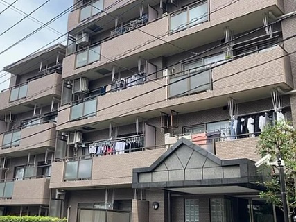 【グリーンコーポ多摩ニュータウン南大沢の外観】