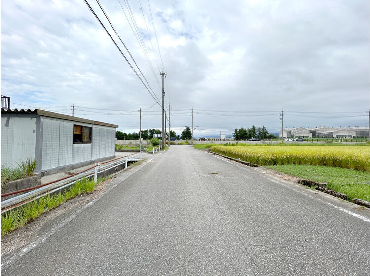 前面道路　東側