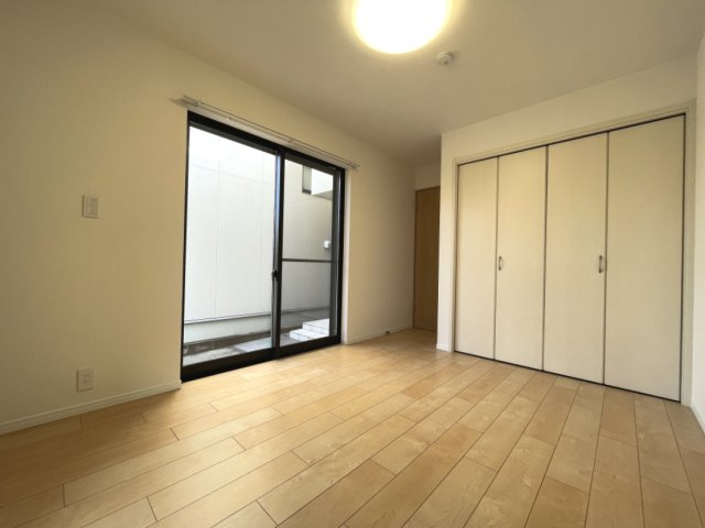 シンプルな洋室は、幅広い用途でお使いいただけます。　