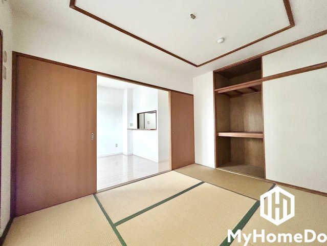 客間にもなる十分な広さの和室です。