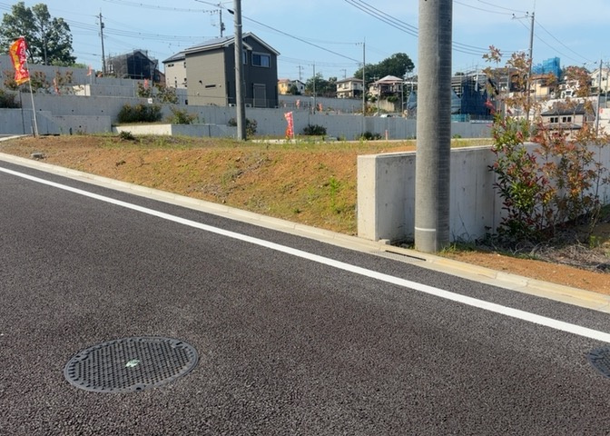 土地探しをしていると都市計画区域という言葉を目にすると思います。法律によって、都道府県知事や国土交通大臣が指定するエリアのことを指しており、都市計画区域は市街化区域と市街化調整区域に分けられています。