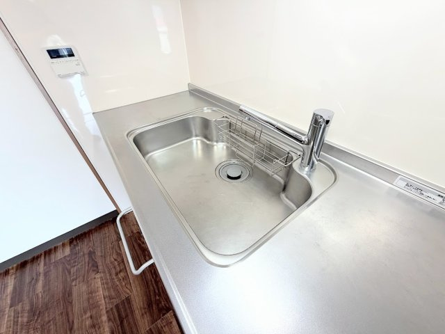 ◆広々したキッチンシンク。洗い物が多い時にも快適にご利用いただけます。
