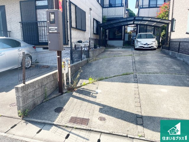 2台分の駐車スペース有り！急な来客でも安心です！