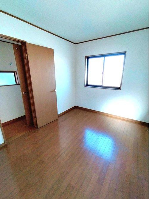 室内（2階洋室）