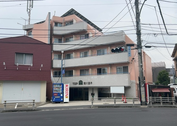 景色重視でお家選ぶをするとスーパーが遠い！学校が遠い！など生活をするうえで利便性で困ることもあります。まず一度現地を見学する際に、周辺の施設などがあるかを確認し、暮らし始めた後のことを想像しましょう。