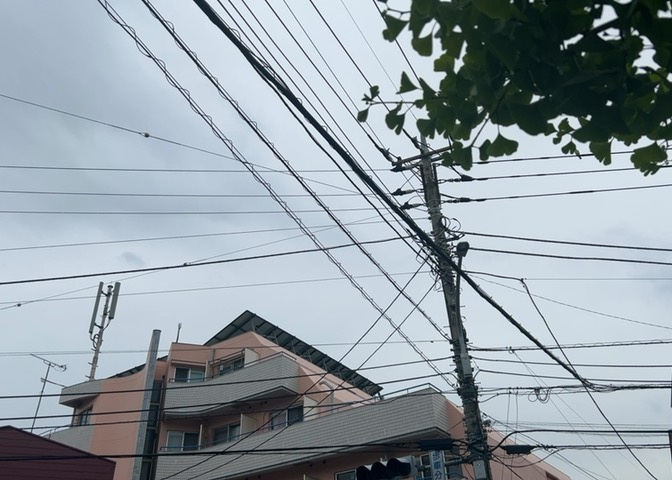 眺望の良さを楽しめるダイニングキッチンで家族団らんの時間を過ごしてはいかがでしょうか。バルコニーから見える景色を家族で眺める時間は、時間が経つのを忘れてしまいそうですね。是非、現地を見に行きましょう！
