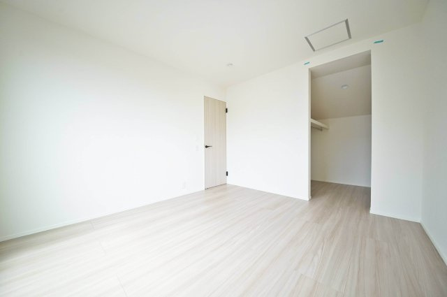 全居室収納付！WICもあるので季節用品や子供用品など何でも入ります