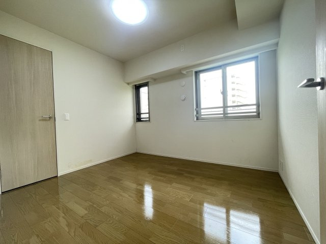 南×西角部屋につき、光と風を取り込みやすく、家族で過ごしやすい住戸です