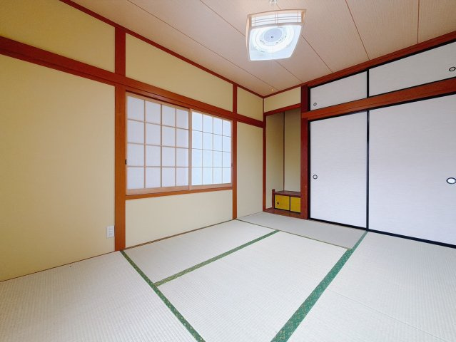 ■和室｜旅館のような趣を感じられる、くつろぎの住空間です。落ち着いた和の雰囲気が、日々の暮らしに癒しをもたらします♪
