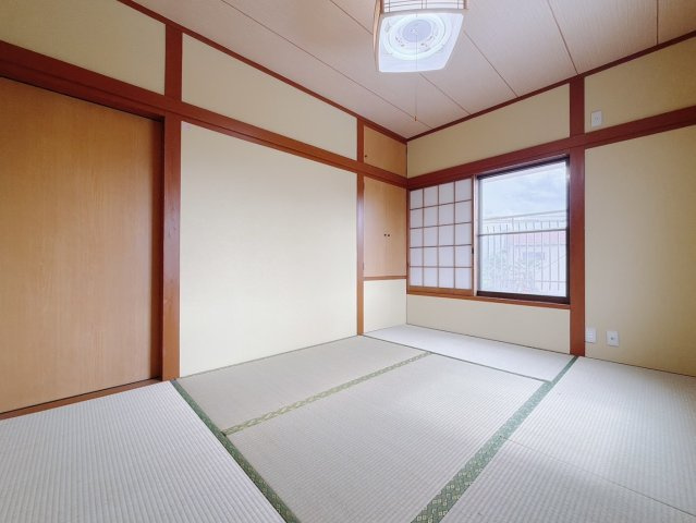 ■和室｜和室でしか味わえない畳ならではの香りや素材で和のやすらぎを感じてください♪休日はお子様とお昼寝するのにも最適です！
