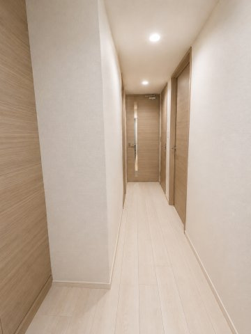 廊下　※掲載写真内の小物等は、CG加工により一部消去しております。