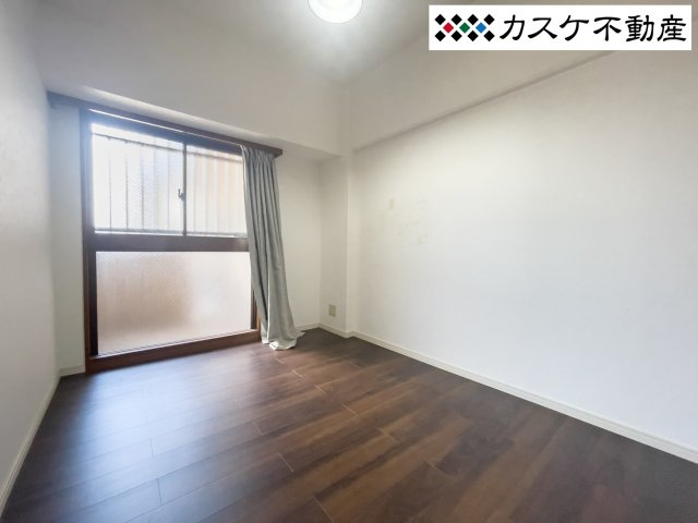 全居室に大容量のクローゼットを完備。お部屋を広く使える収納力が魅力です。寝室や子供部屋、テレワークスペースとしても心地よくお使いいただけます。