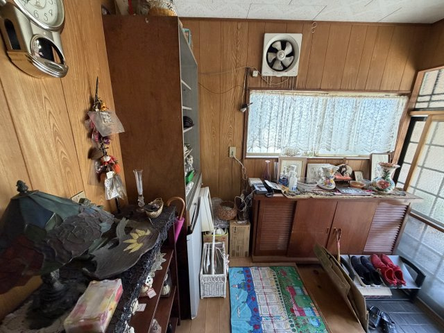 木の温もりあふれる壁板が、落ち着いた和の風情を演出します