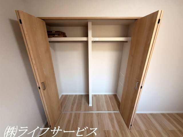 玄関側洋室4.4帖／クローゼット有