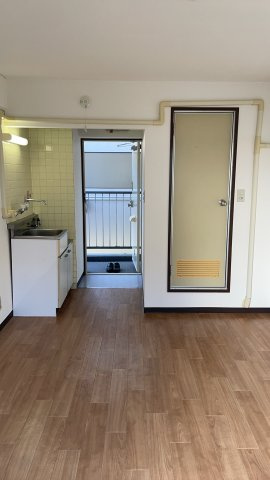 賃貸中ですが、貸し出す前のお部屋状況です。