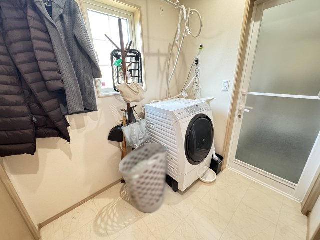 室内物干し付の脱衣兼ドライルーム♪