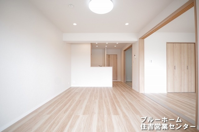 約13.4帖のLDKです！広々とした空間で大きな家具の配置等も困りません♪