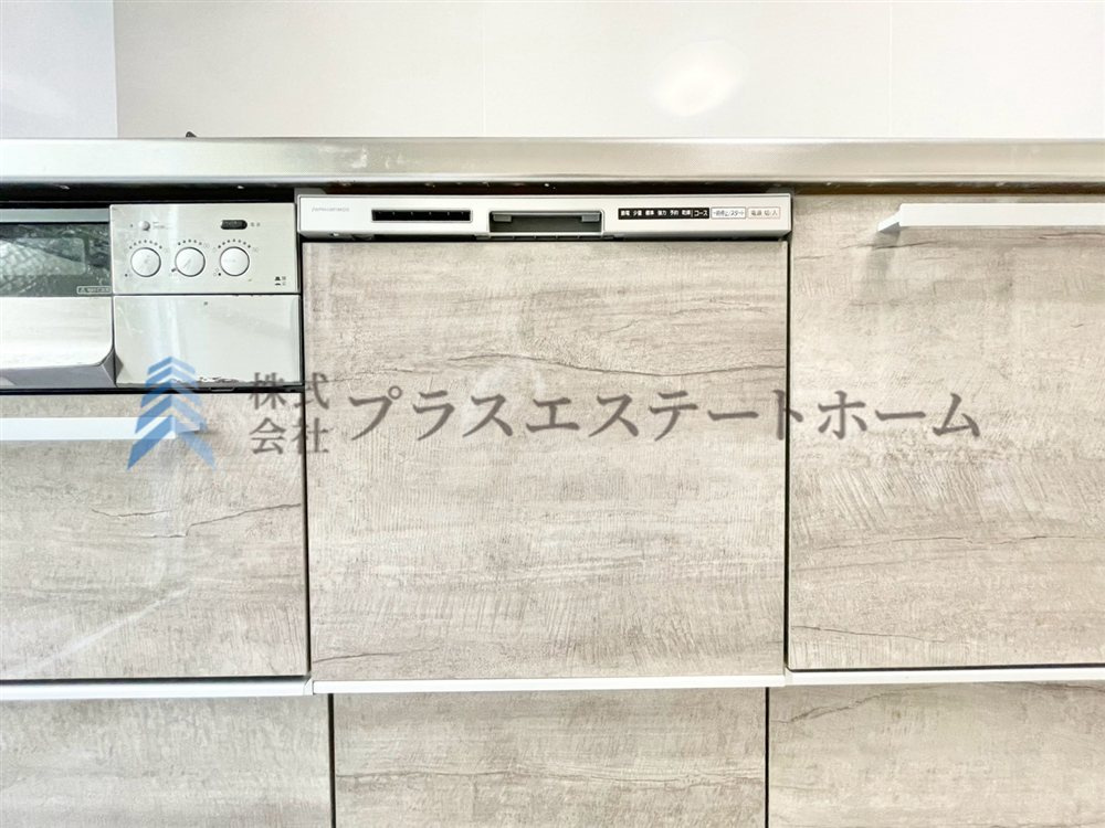 食器の洗い上げから乾燥まで仕上げてくれます♪家事の時短に繋がります♪節水対策や手荒れ予防の効果も◎