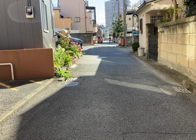 眺望の良さを楽しめるダイニングキッチンで家族団らんの時間を過ごしてはいかがでしょうか。バルコニーから見える景色を家族で眺める時間は、時間が経つのを忘れてしまいそうですね。是非、現地を見に行きましょう！