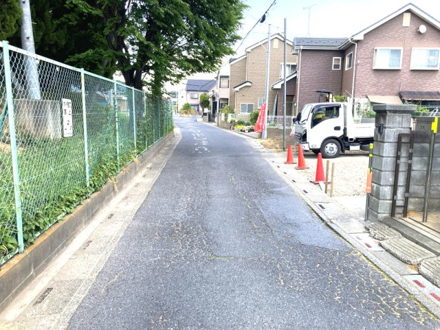 幸手市南2丁目（全2区画）前面道路