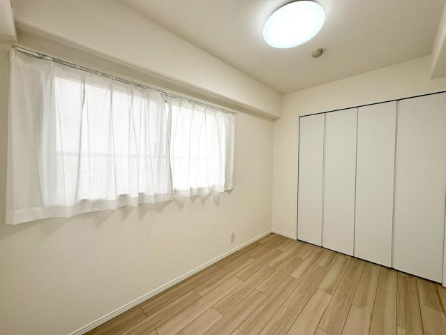 洋室5.1帖・収納付きで、お部屋がすっきり片付きます。