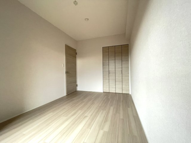 シンプルな洋室は、幅広い用途でお使いいただけます。　