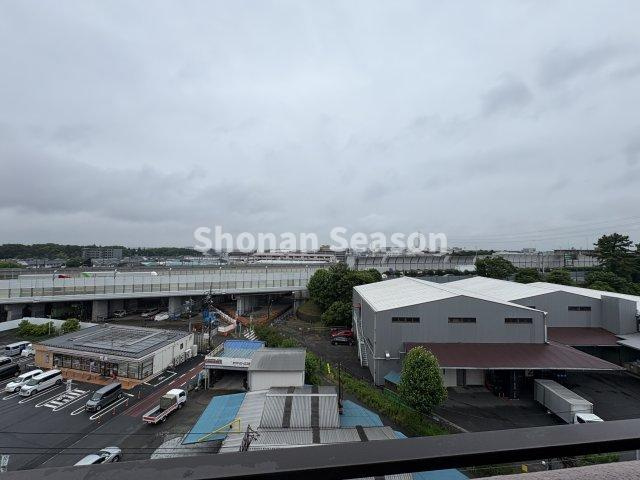 最上階からの眺望良好で、心地良い風が吹き抜けます♪