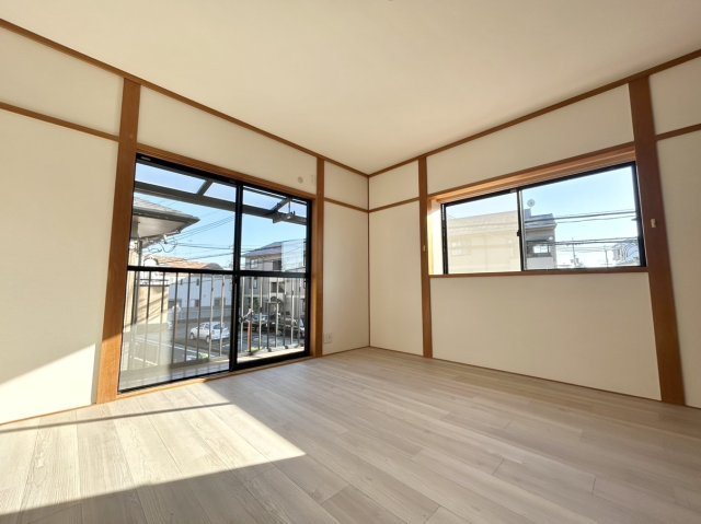 寝室　8帖