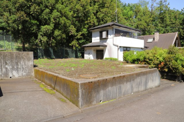 土地探しをしていると都市計画区域という言葉を目にすると思います。法律によって、都道府県知事や国土交通大臣が指定するエリアのことを指しており、都市計画区域は市街化区域と市街化調整区域に分けられています。