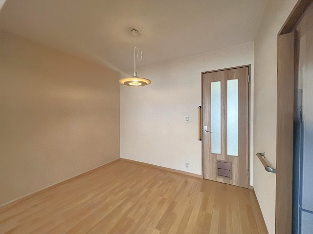 ダイニング【本画像は居住者様の家具をCGで消した画像であり、現況と異なる可能性がございます。】