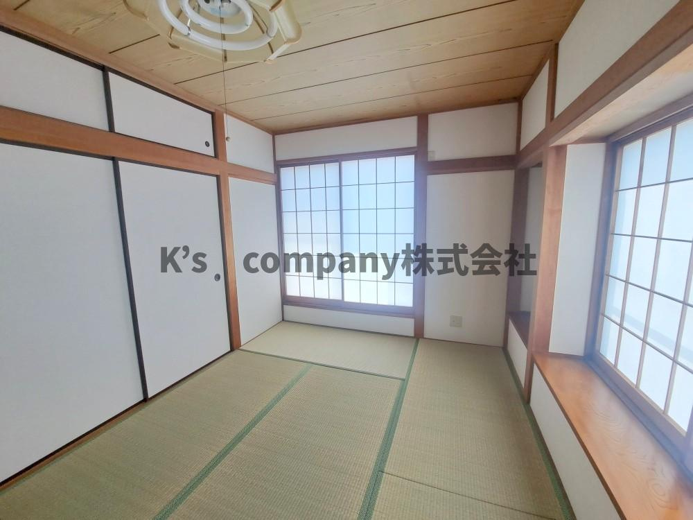 2面採光で明るい和室です☆