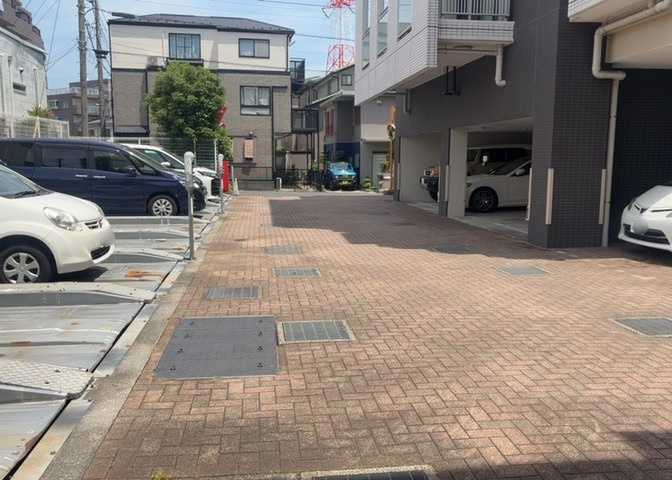 眺望の良さを楽しめるダイニングキッチンで家族団らんの時間を過ごしてはいかがでしょうか。バルコニーから見える景色を家族で眺める時間は、時間が経つのを忘れてしまいそうですね。是非、現地を見に行きましょう！