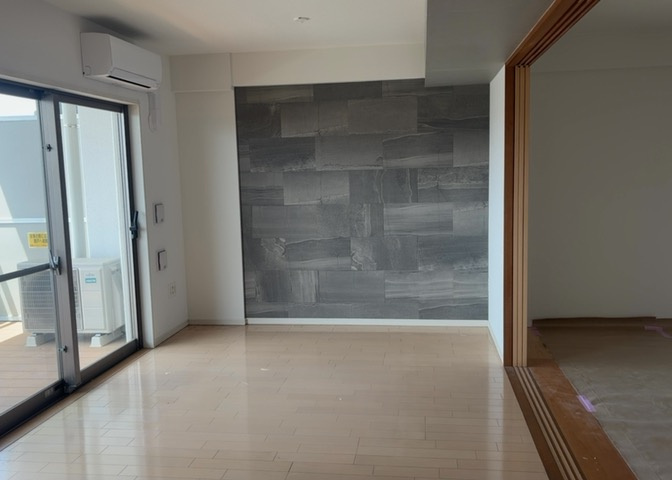 外観はマンション管理がされているかの目安になります。築年数が古いと、壁面は劣化してひび割れが生じることも！建物が古びていても細かいところが修繕されていると、きちんと管理されているなぁと感じるでしょう。