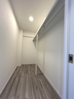 大きな荷物も収納しやすく、管理がしやすいです。