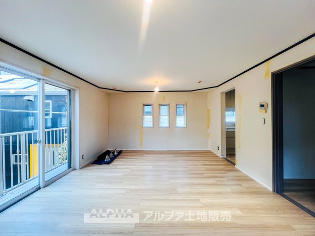 【Going　home】　◆帰宅◆リビングルームのドアを開き『ただいま～』と声をかける私。呼応するように『おかえり～』と明るい声で返す家族達。その声が聞える瞬間こそ温もりを感じるとても幸せの時間