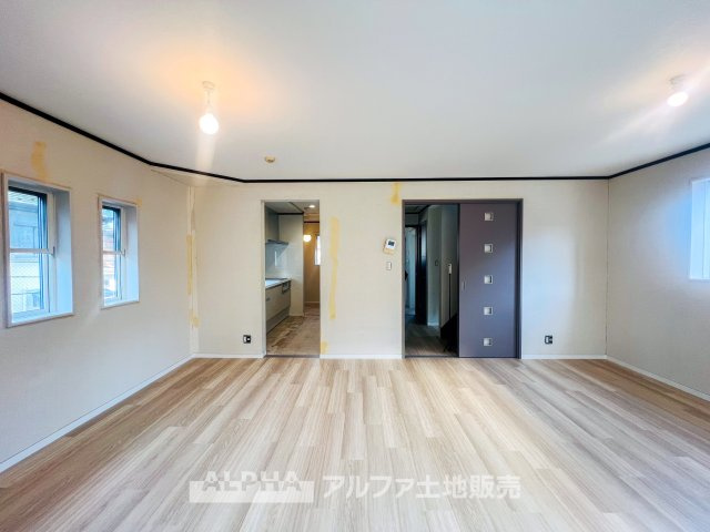 【Go　filled　with　memories】　◆ありったけの◆住空間をよりよくするためには大切な収納スペース。時が経ち思い出がここに詰まっていく。