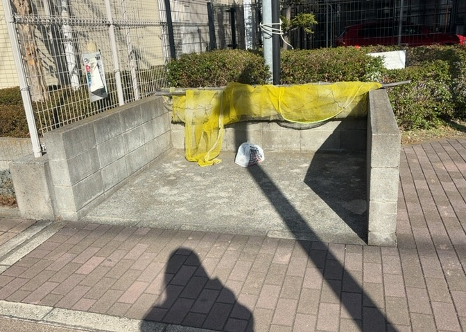 共有部分は、住民なら誰もが使える設備のこと。例えば駐車場やエレベーター、インターネット設備、セキュリティ設備などがあります。他にも、マンションの廊下・外部階段やエントランス・ゴミ置き場などがあります。