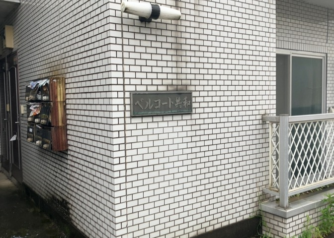 室内の防犯設備もチェックしましょう！モニター付きインターホンが設置されているか、防犯シャッターが設備されているか、ベランダに人が上がってきにくい高さかなどチェックしておくと入居後も安心できるでしょう。