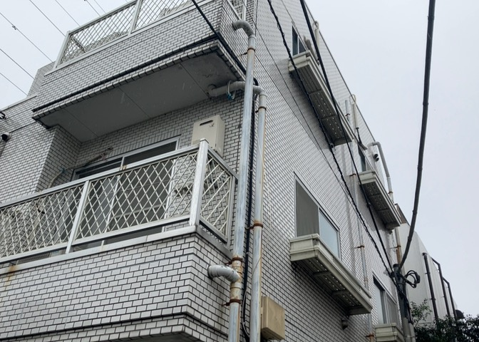 眺望の良さを楽しめるダイニングキッチンで家族団らんの時間を過ごしてはいかがでしょうか。バルコニーから見える景色を家族で眺める時間は、時間が経つのを忘れてしまいそうですね。是非、現地を見に行きましょう！
