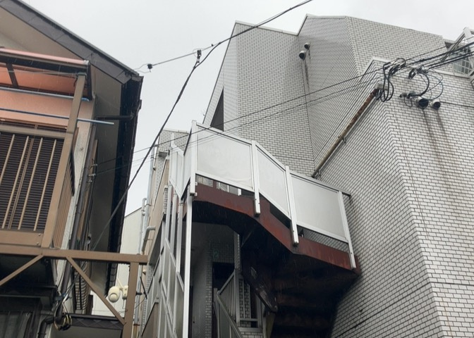 ＳＲＣ造は強度や耐震性の面でもRC造と比べて優れています。そのため、10階建以上の高層または超高層マンションなどの建築にも多く採用されています。柱や梁などのサイズが小さくても高い耐震性を確保できます。
