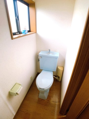 各階にトイレが設置されています。