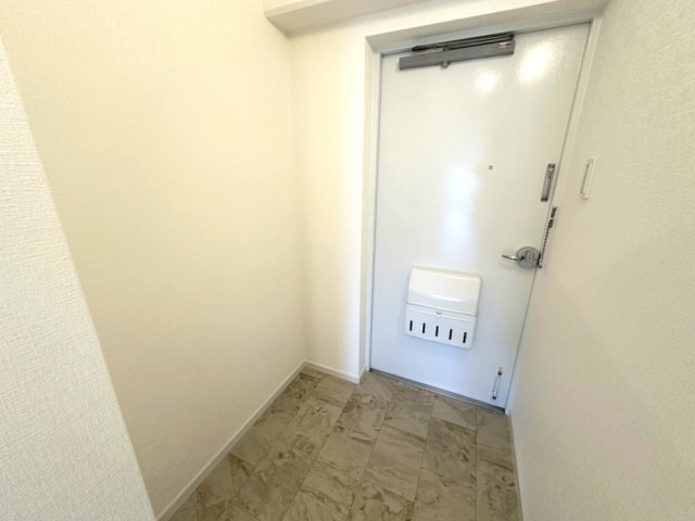 靴箱等を設置しても広々使っていただける玄関です。